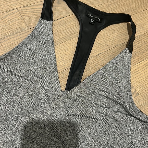 Guess top - Picture 2 of 3